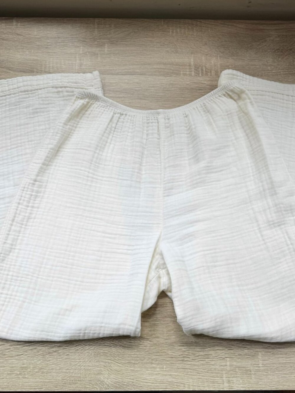 DONNI The Bubble Crop Simple Pants in Cotton Gauze White